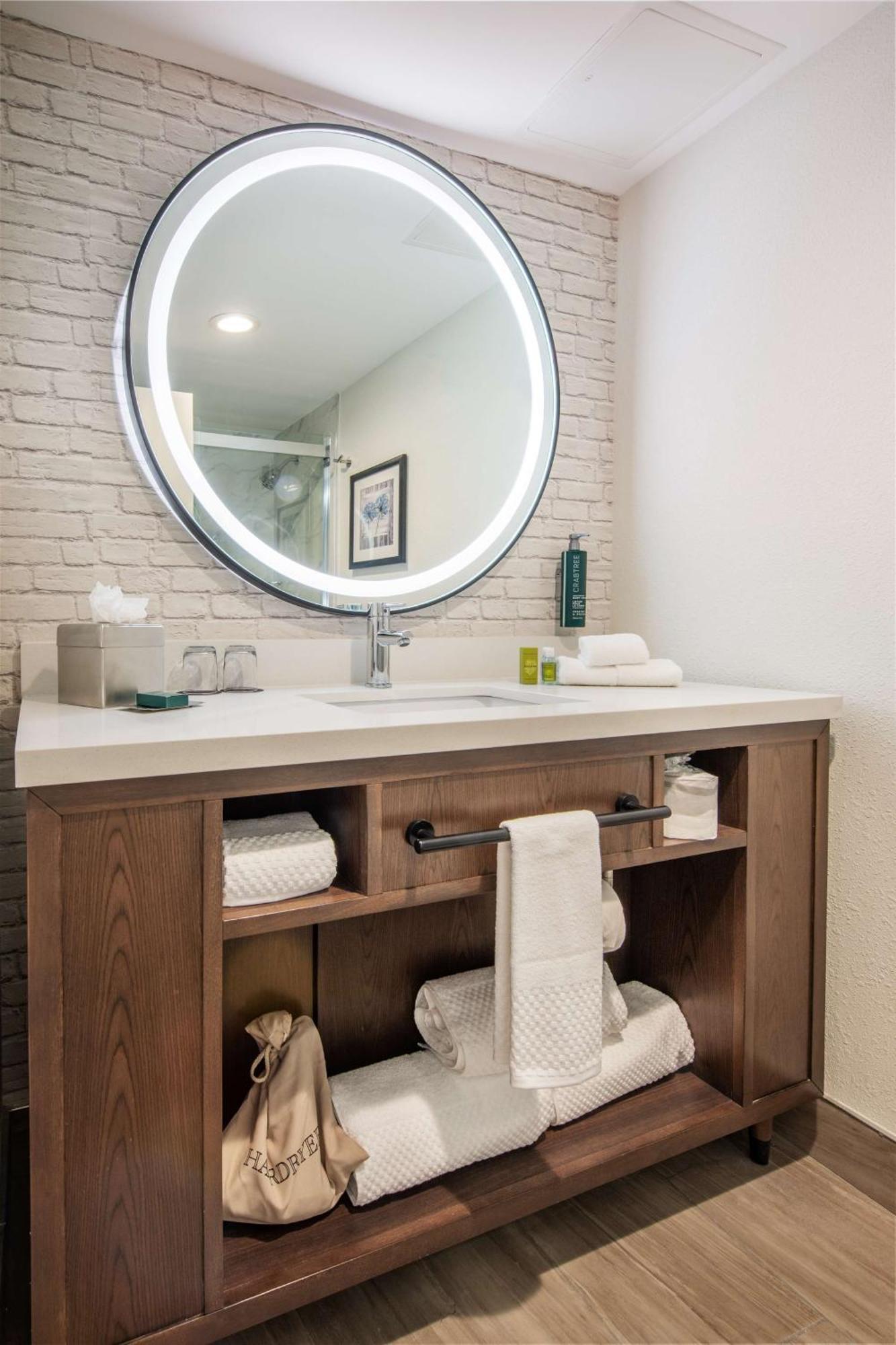 Doubletree By Hilton Monroe Township Cranbury Hotel Rossmoor ภายนอก รูปภาพ